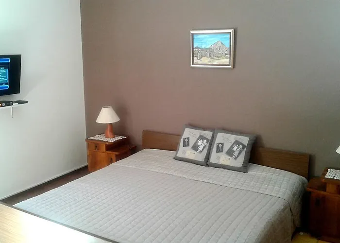 شقة Daenerys شيبينيك